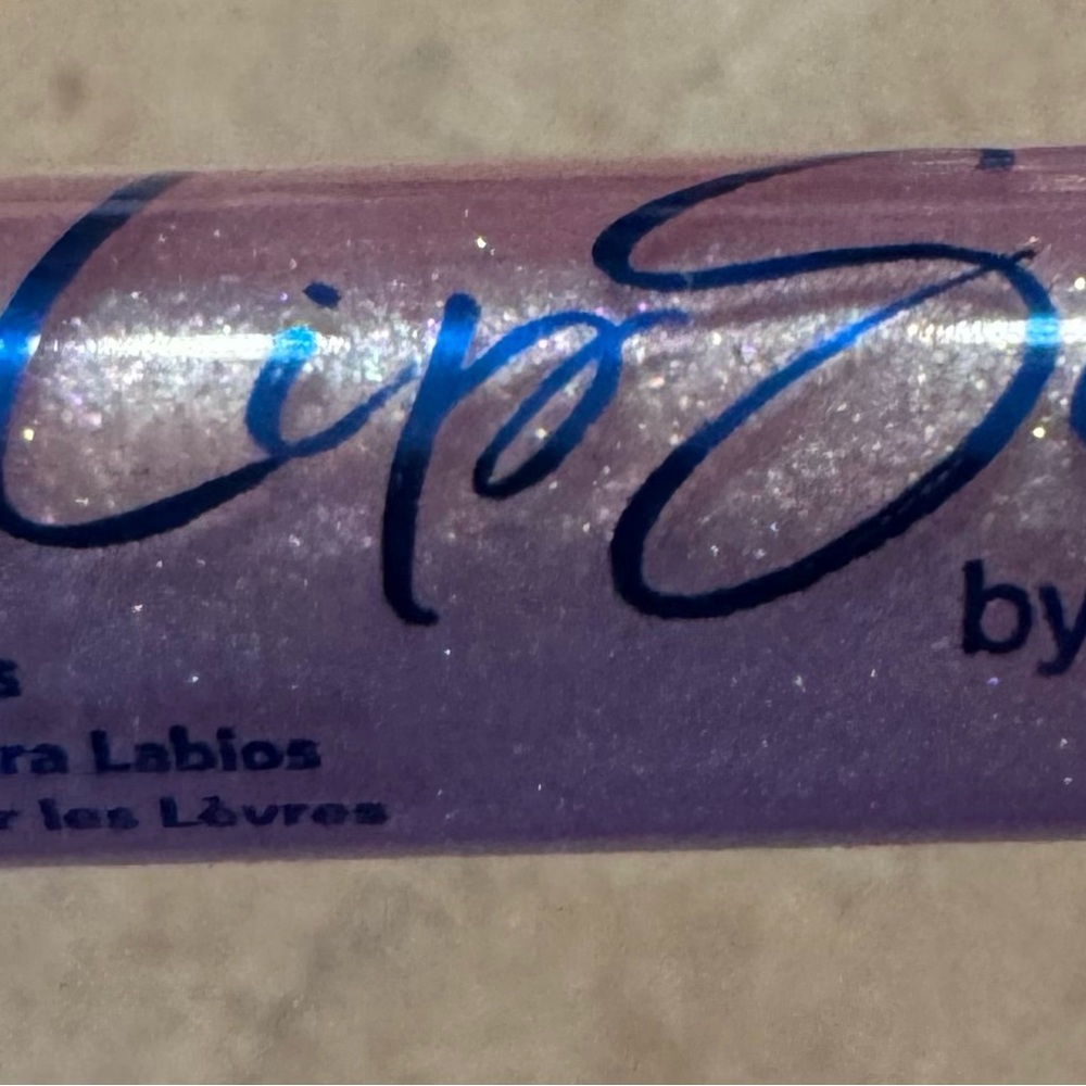 - sugared Lilac Lip Gloss by SeneGence. - Picture 2 of 3